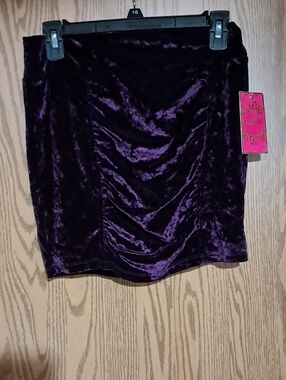 Candie's Velvet Ruched Mini Skirt in Purple Sz M